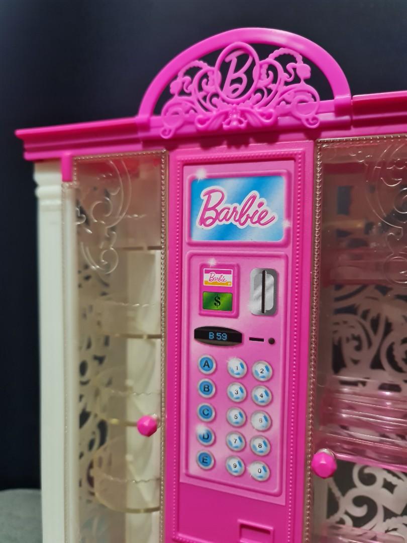 Barbie Life in Dreamhouse Fashion Display and Vending Machine Playset
