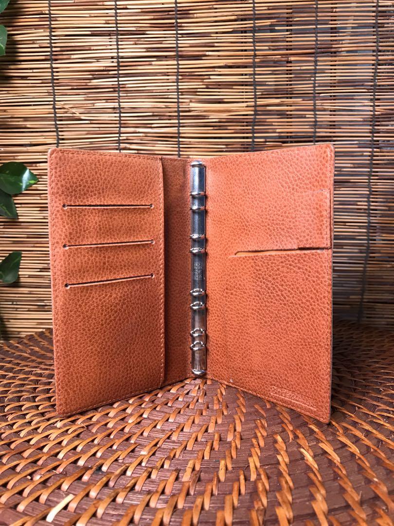BINDEX-n AGENDA (Category: Stationery & School Supplies) located in Quezon City. Submitted by WIMC2ndaccount (Listing ID 1142853653, Image 2). Description: BINDEX AGENDA ☑️Item in Japan ☑️authentic ☑️Vintage ☑️Good Condition ☑️ L-10cm. W-15cm 🔴manage your expectations this is Second hand / Vintage Item Hindi Brand new Binibili mo. ☝🏼Napaka Mahal sa Online 😁😁 🔴 this Account is my Second Account if you in DOUBT ! ( PAGDUDUDA ) Pwede ko ipaalam