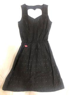 Candies black heart cutout back