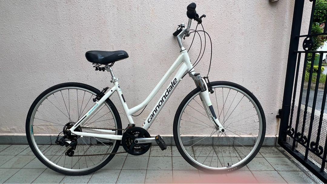 Cannondale adventure hotsell 3 women's bike