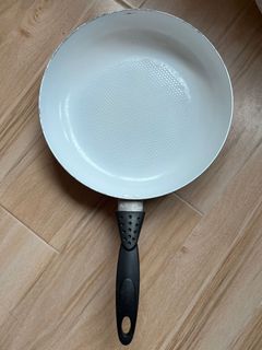 （分類：）位於 。 由 eekar 提交（商品編號 1142771142，圖片 1）。簡介： 。