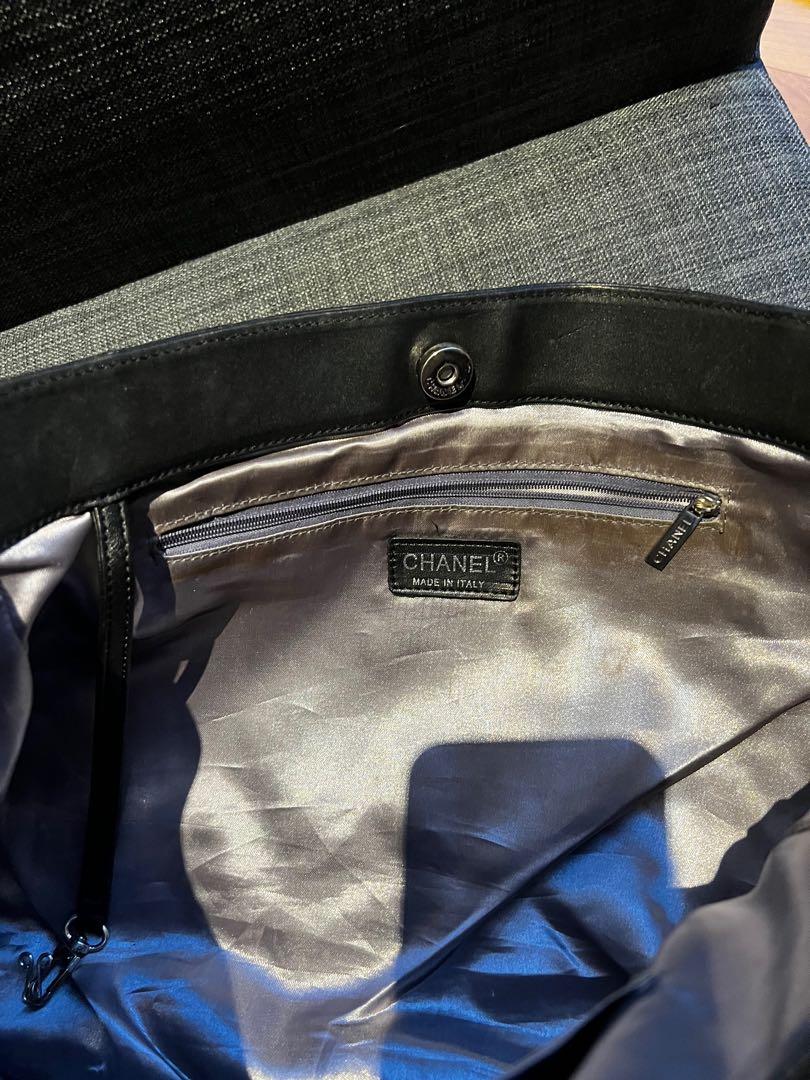 Chanel (Category: Shoulder Bags) located in Makati City. Submitted by sbjfer (Listing ID 1142797219, Image 3). Description: Lalamove.