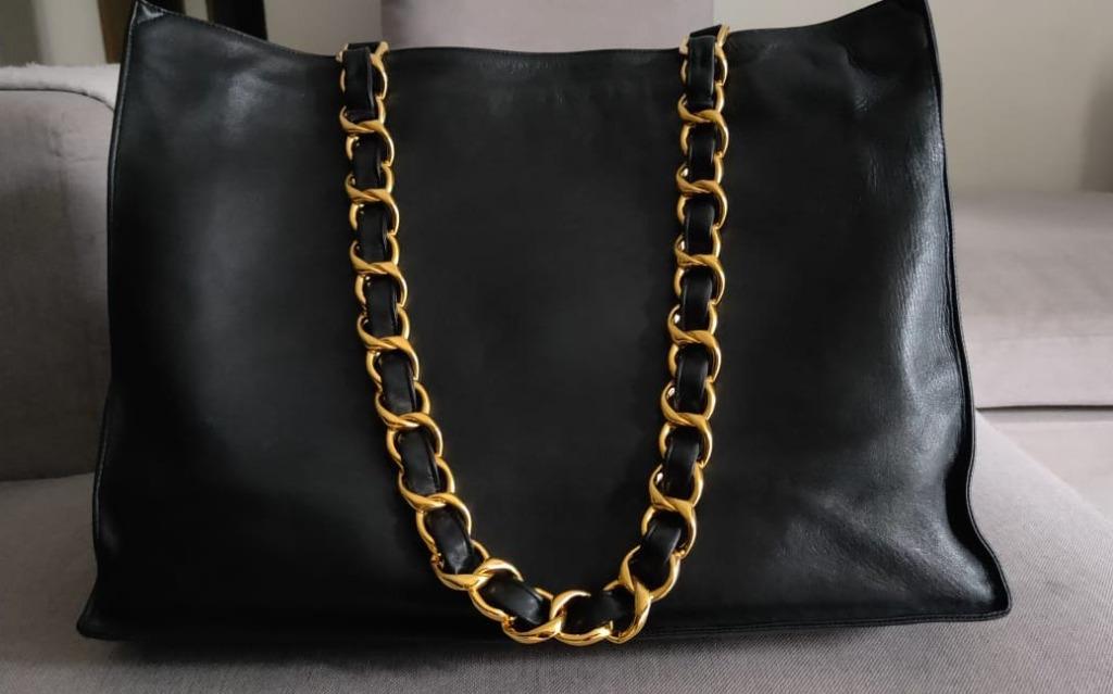 CHANEL BLACK CALFSKIN CC LOGO BIG GOLD CHAIN CELEBRITY TOTE XL BAG