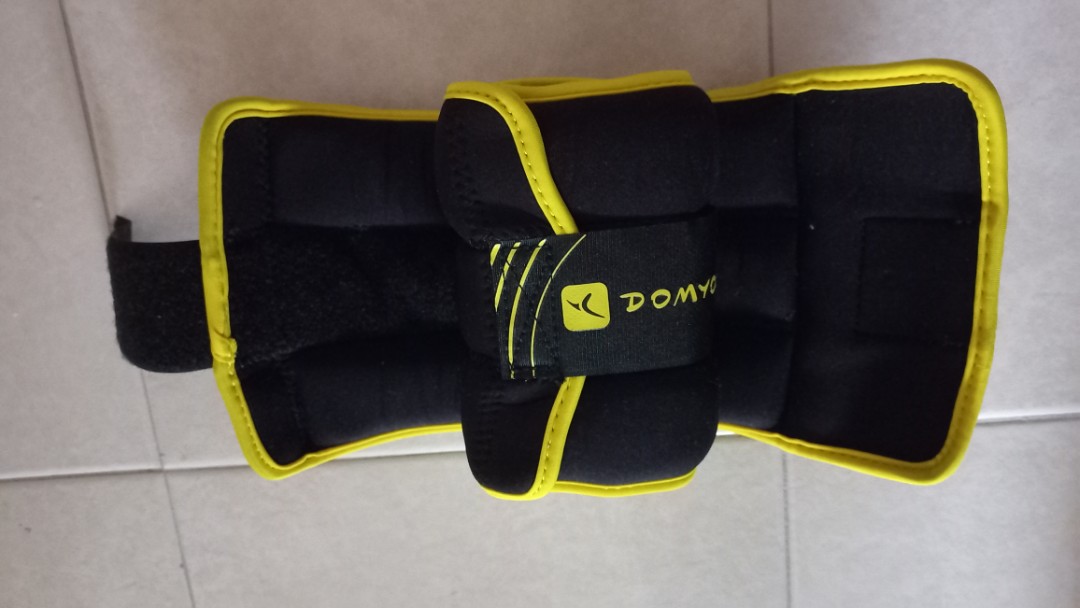 Decathlon wrist/ankle weights 1kg each., Sports Equipment, Other Sports