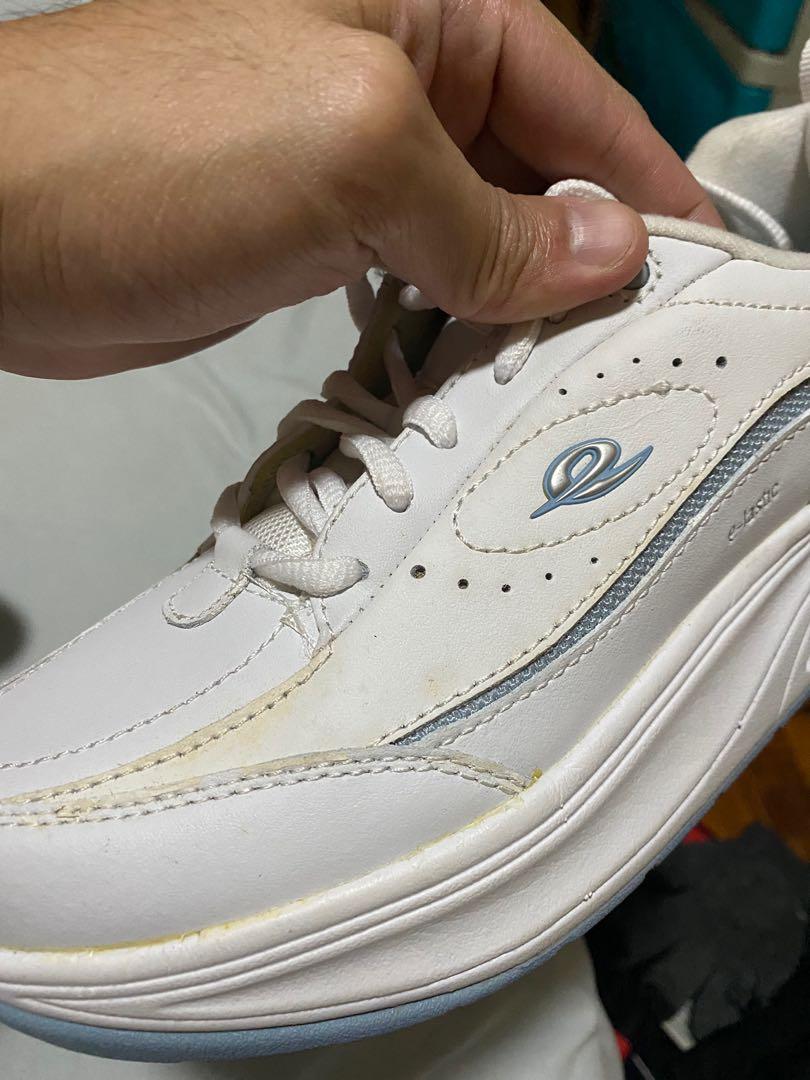 Easy spirit anti gravity get up and go sneakers deals