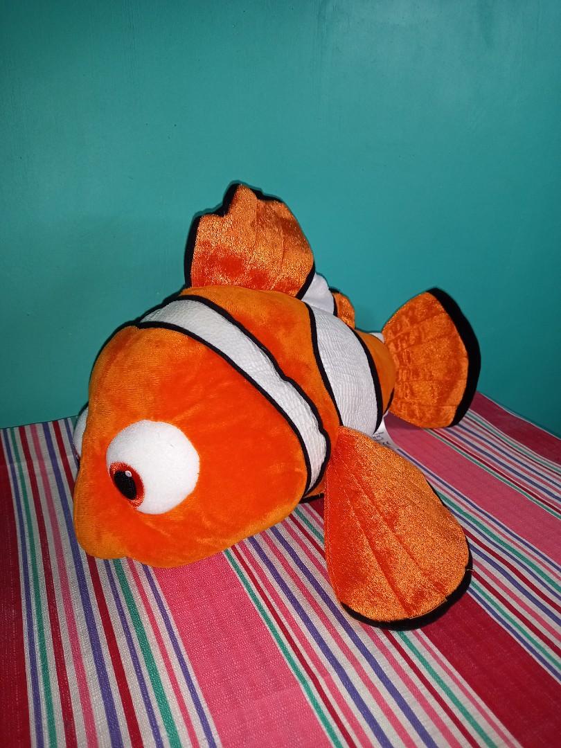 FINDING NEMO Clown Fish Disney Store Plush Doll 19