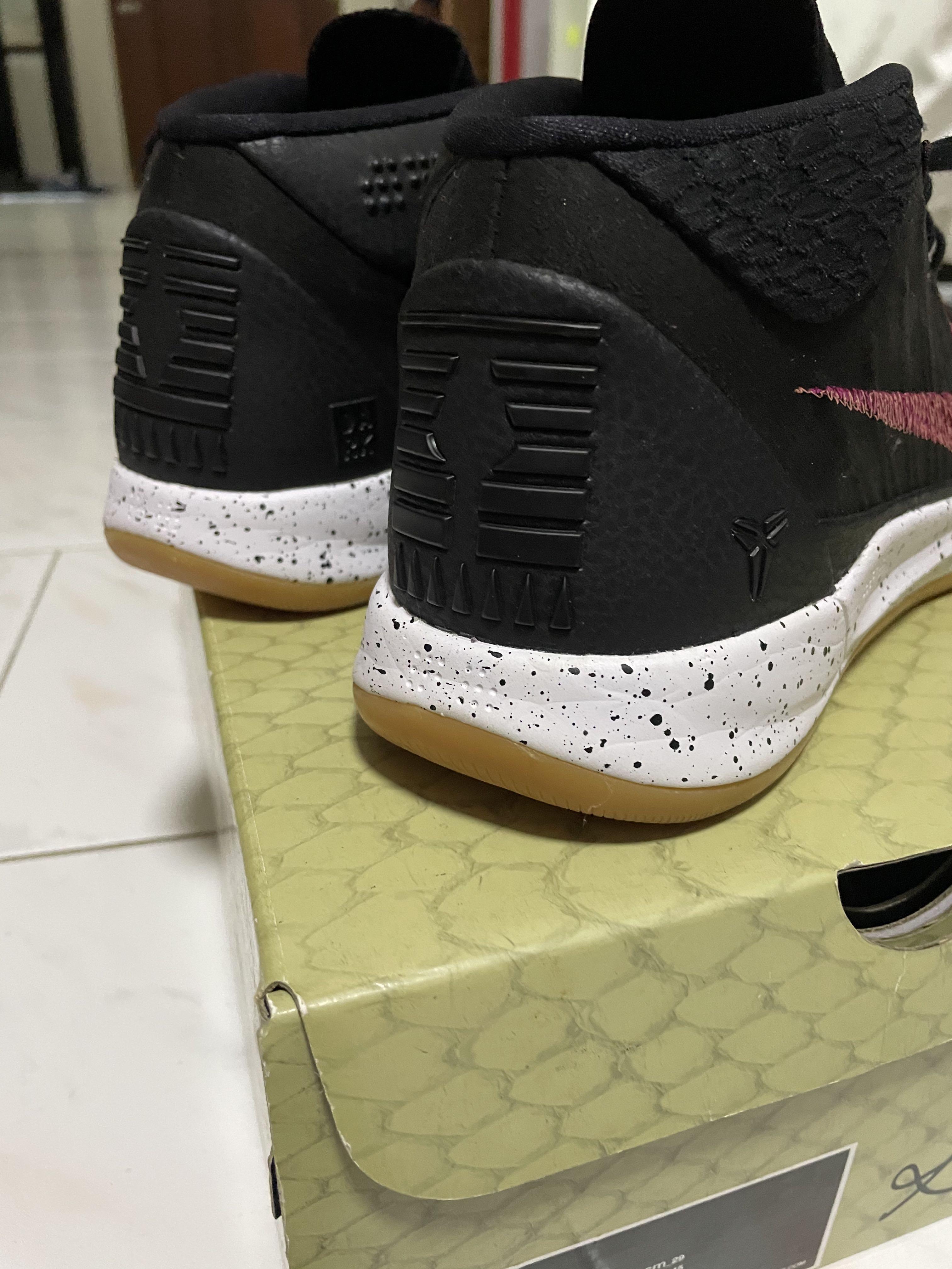 KOBE AD Mid 'Black Gum', Men's Fashion 
