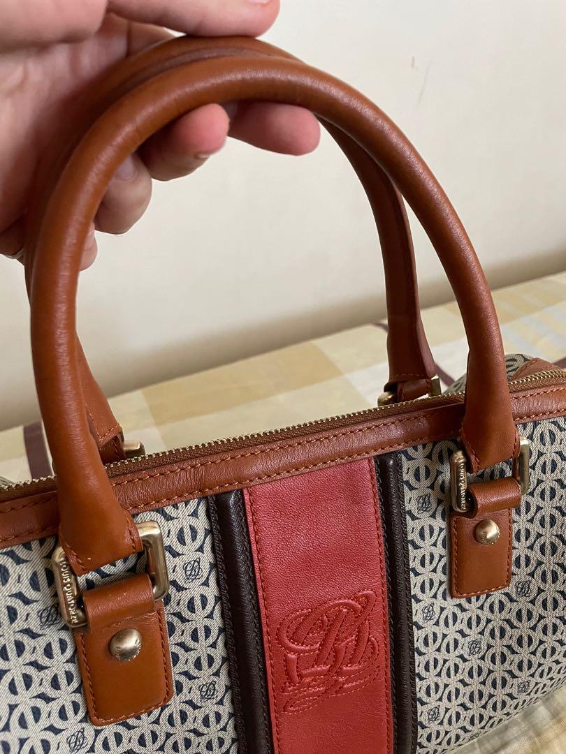 Louis Quatorze 💯 Original (Category: Shoulder Bags) located in Dagupan City. Submitted by thymeph (Listing ID 1142851081, Image 3). Description: Louis Quatorze 💯 Original ✅Excellent condition ✅with authenticity cards 💕3,950 pesos only.
