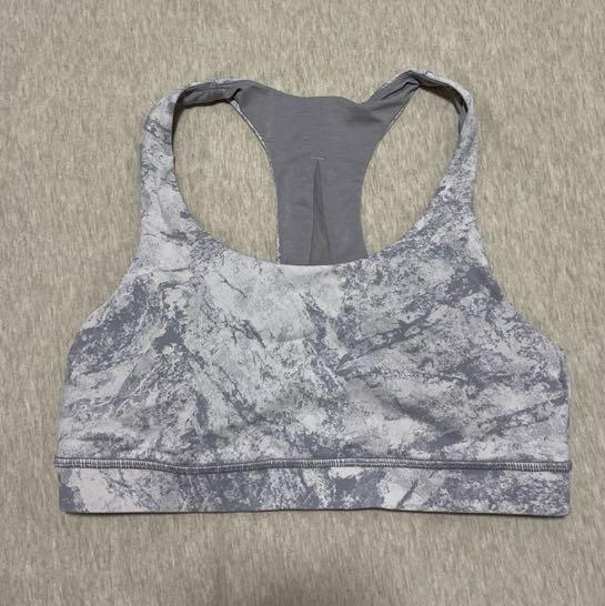 Lululemon Invigorate Bra in Blue Nile/Brisk Blue Size 6, Women's Fashion,  Activewear on Carousell