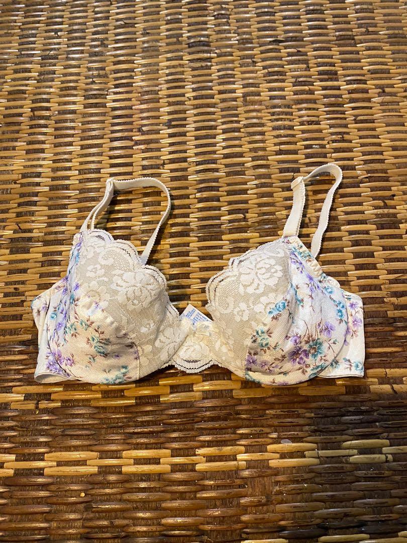 Maidenform bra 34C / 36B, Women's Fashion, Tops, Other Tops on Carousell