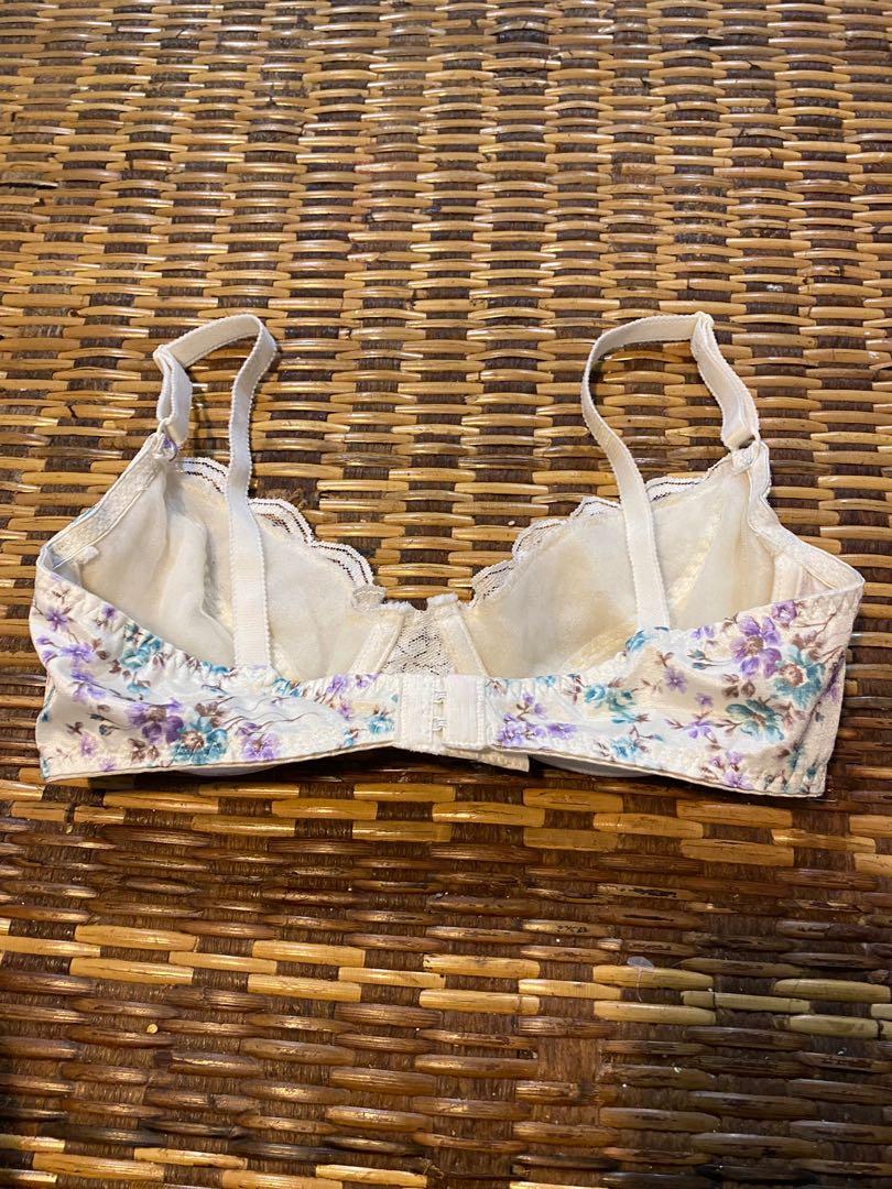 Maidenform bra 34C / 36B, Women's Fashion, Tops, Other Tops on Carousell