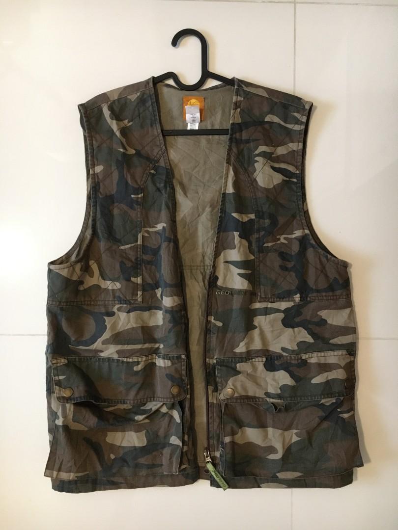 Men's camo vest top
