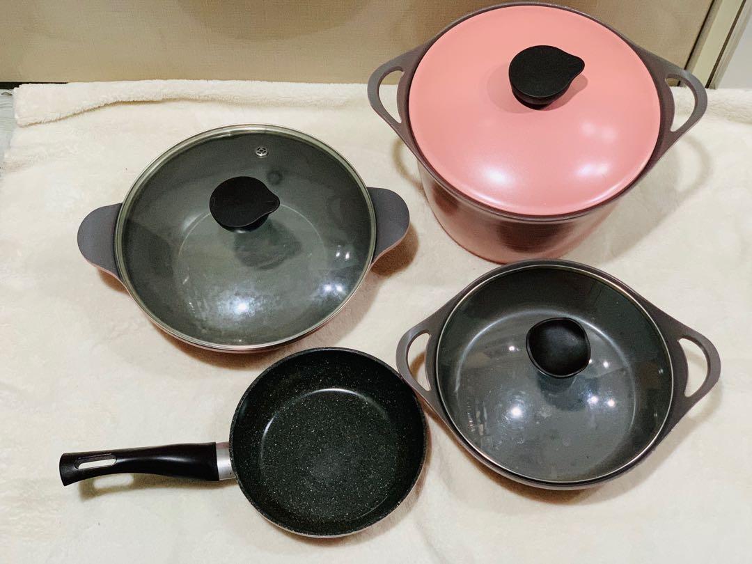 Neoflam Pink bundle (Category: Cookware & Accessories) located in Manila. Submitted by akotisay (Listing ID 1142878332, Image 2). Description: Korean Cookware “Neoflam bundle” Please comment “MINE” then ssd pa PM po sa mismong FB Page. Please sure buyer lang po. Before comment “MINE” please magisip muna po ng SAMPUNG BESES. Japan Surplus po tayo Managed your Expectations Madam /Sir👌 ❌No pm of details Name,add,cp# NO MINE! ❌No to Joy Miners ❌No t