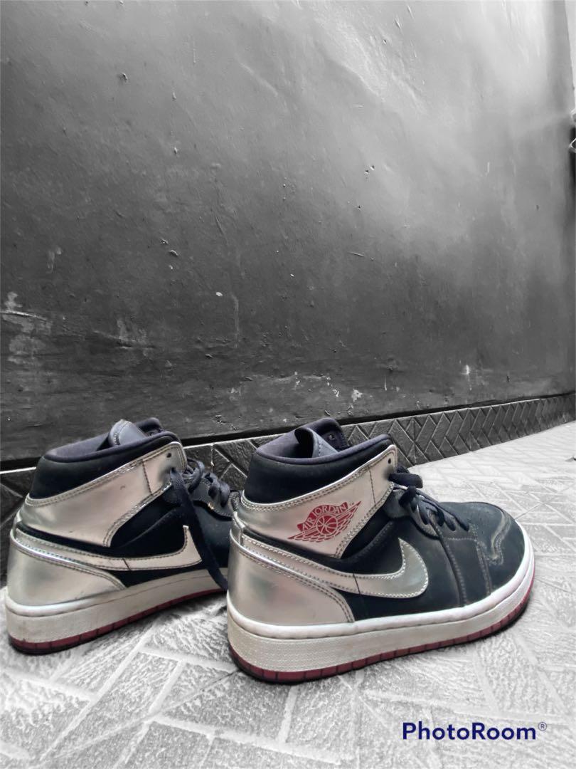 NIKE Air Jordan 1 Mid Johnny Kilroy 