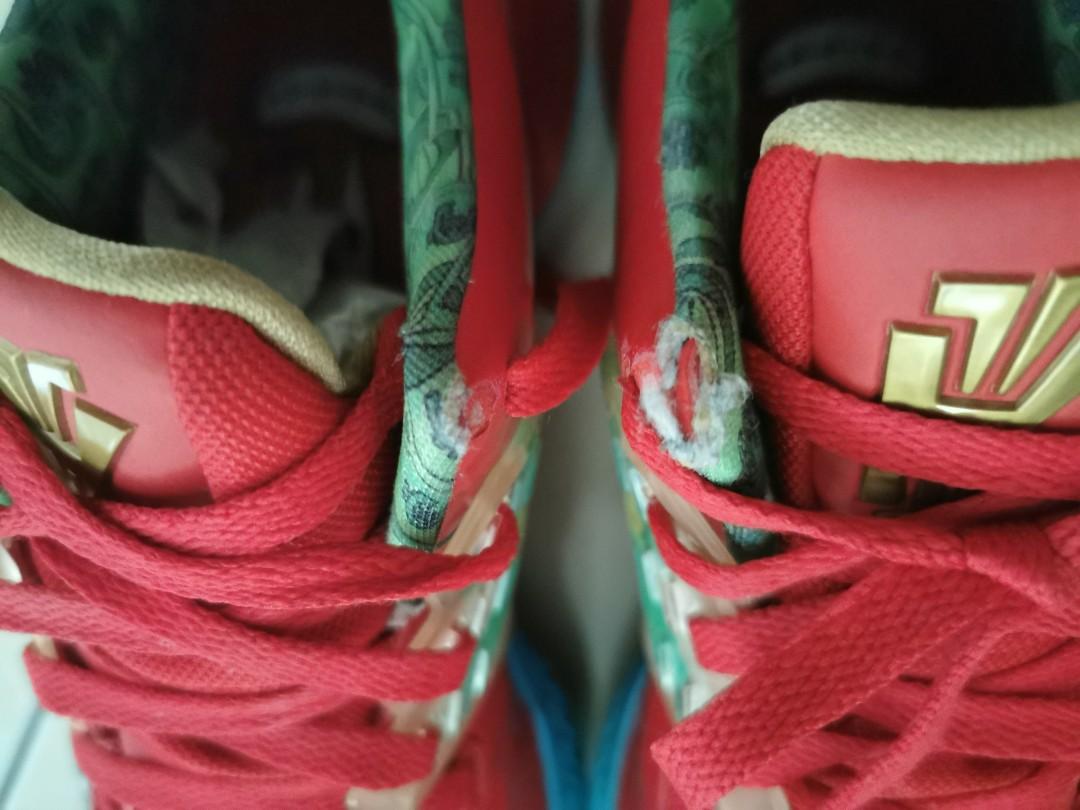 Kyrie low 2 sales mr krabs footlocker