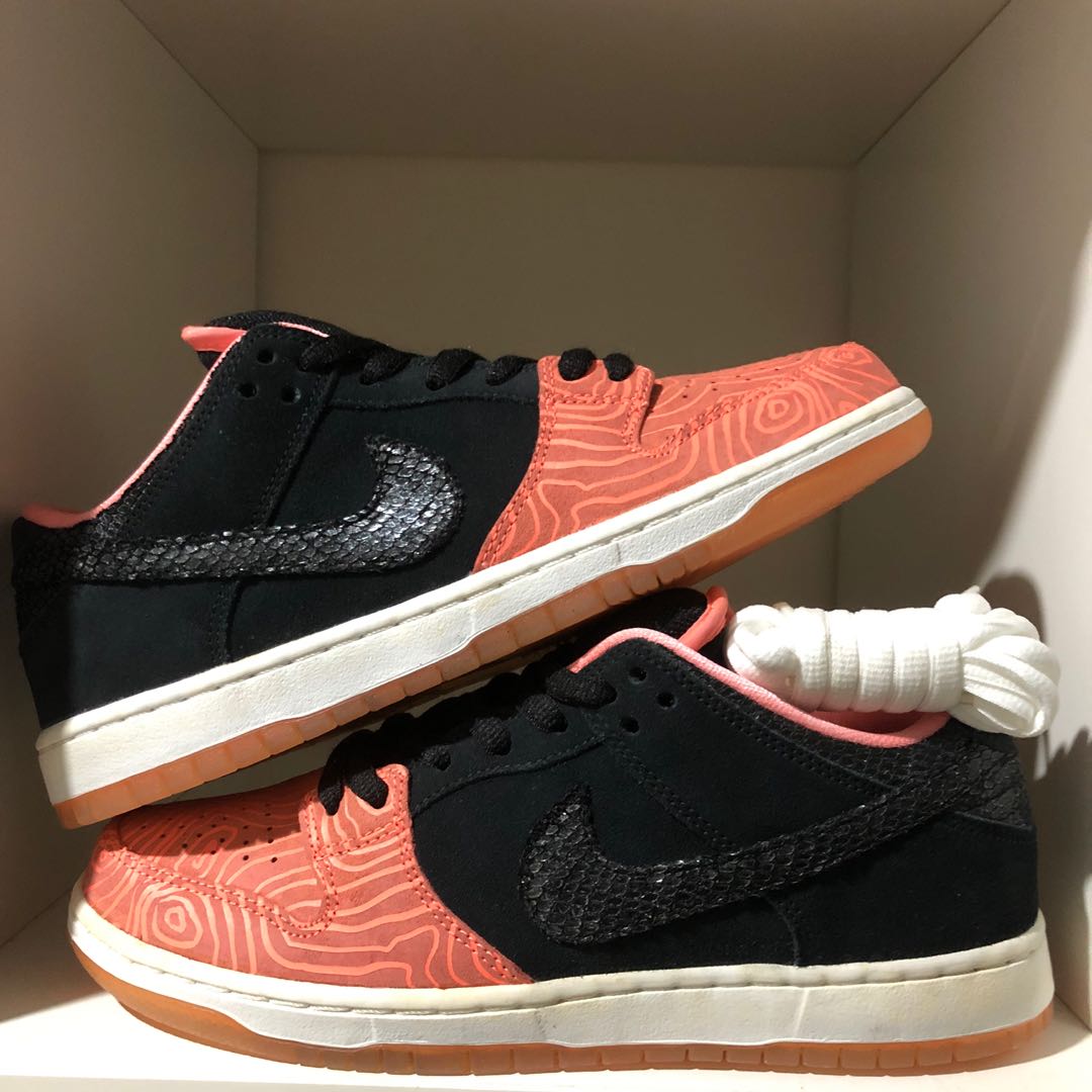 Nike sb dunk low salmon sales