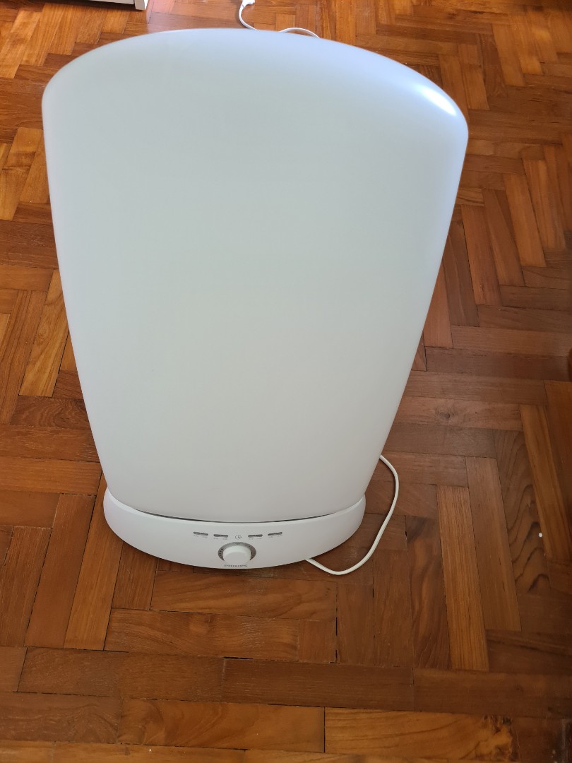 Philips light therapy, Furniture & Home Living, Lighting & Fans, Lighting on Carousell