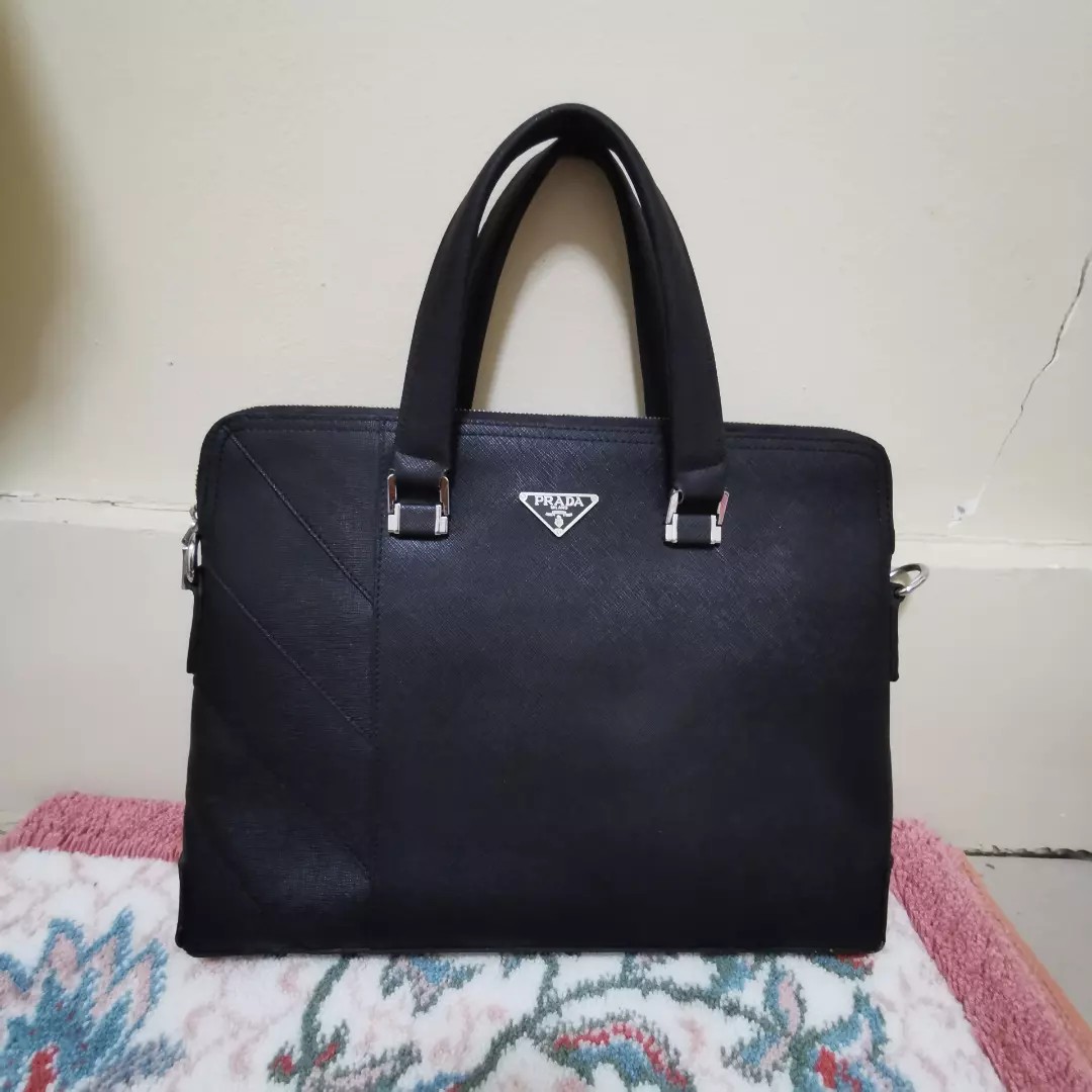 Prada DOCUMENTS /LAPTOP BAG, Luxury, Bags & Wallets on Carousell