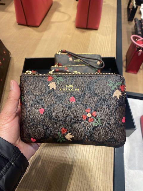 Coach cheap petal wristlet