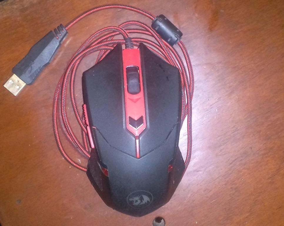 RedDragon 3200DPI gaming mouse (Category: Mouse & Mousepads) located in San Juan City. Submitted by huliuna72 (Listing ID 1142742936, Image 1). Description: More than 10 times the DPI of standard mouse models. Especially good for FPS games. Has 2 programable side buttons. RFS: don't get to play much anymore, hindi na nagagamit .