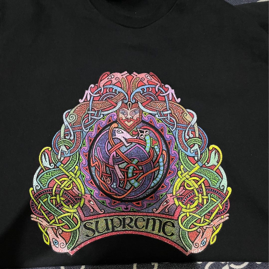 Supreme Knot Tee