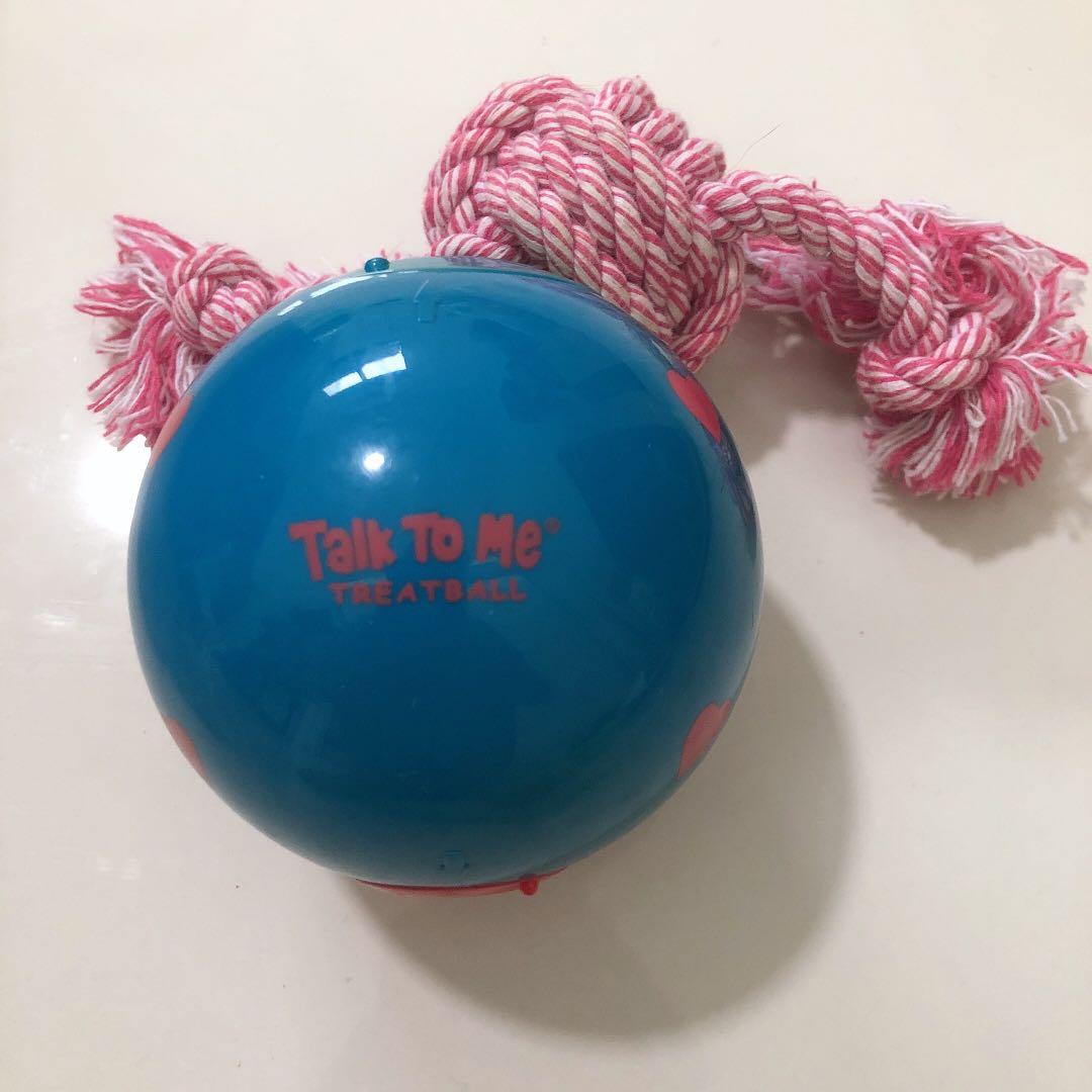 Talk to top me treat ball