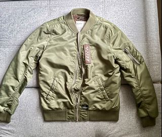 （分類：）位於 。 由 jack0071378 提交（商品編號 1142782035，圖片 1）。簡介： 。