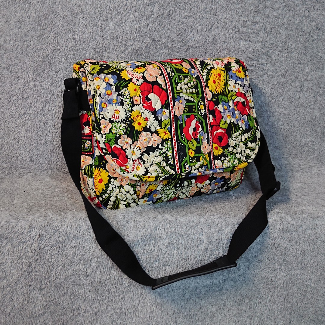 Vera bradley shop messenger bag
