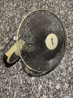 (Category: ) located in . Submitted by safetyduck (Listing ID 1142887127, Image 1). Description: .