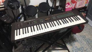Yamaha DX27 Keyboard Synthesizer (1985)