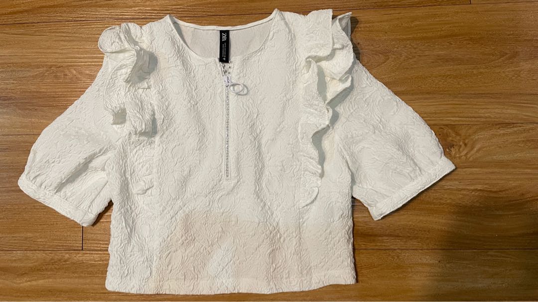Zara white top, Fesyen Wanita, Pakaian 