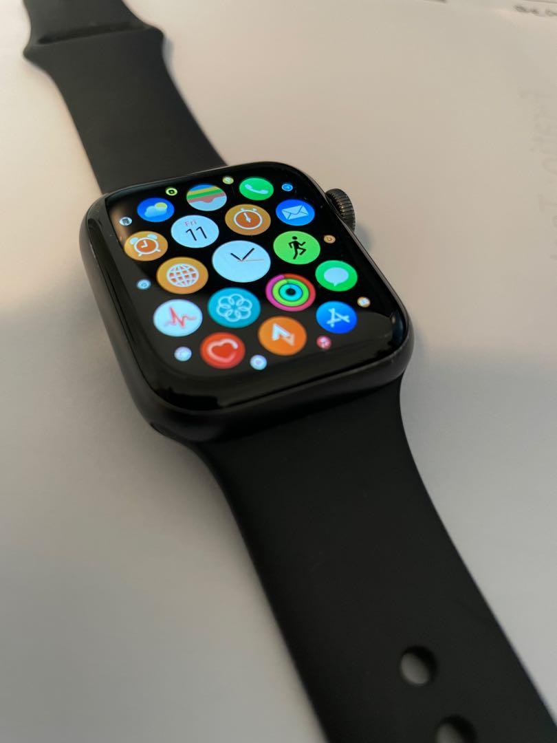 Apple Watch series 5 - 40mm (Space Grey)