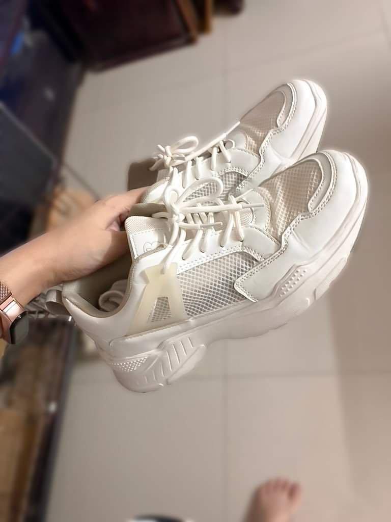 Bata north star hot sale white sneakers