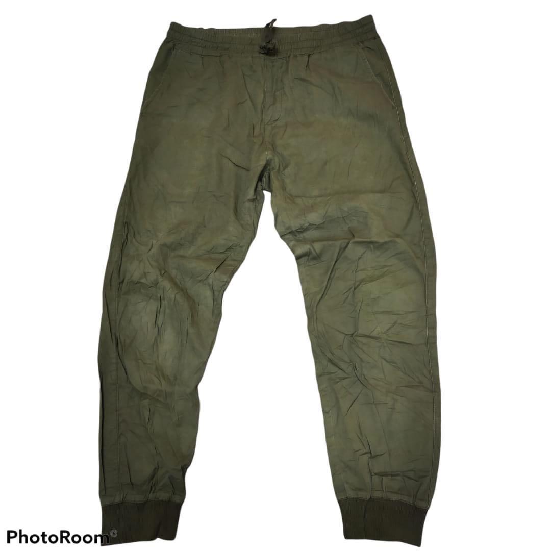 carhartt madison jogger Men s Fashion Bottoms Trousers on Carousell