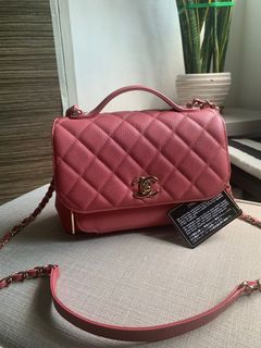 (Category: ) located in . Submitted by luxebag9726 (Listing ID 1142906689, Image 1). Description: .