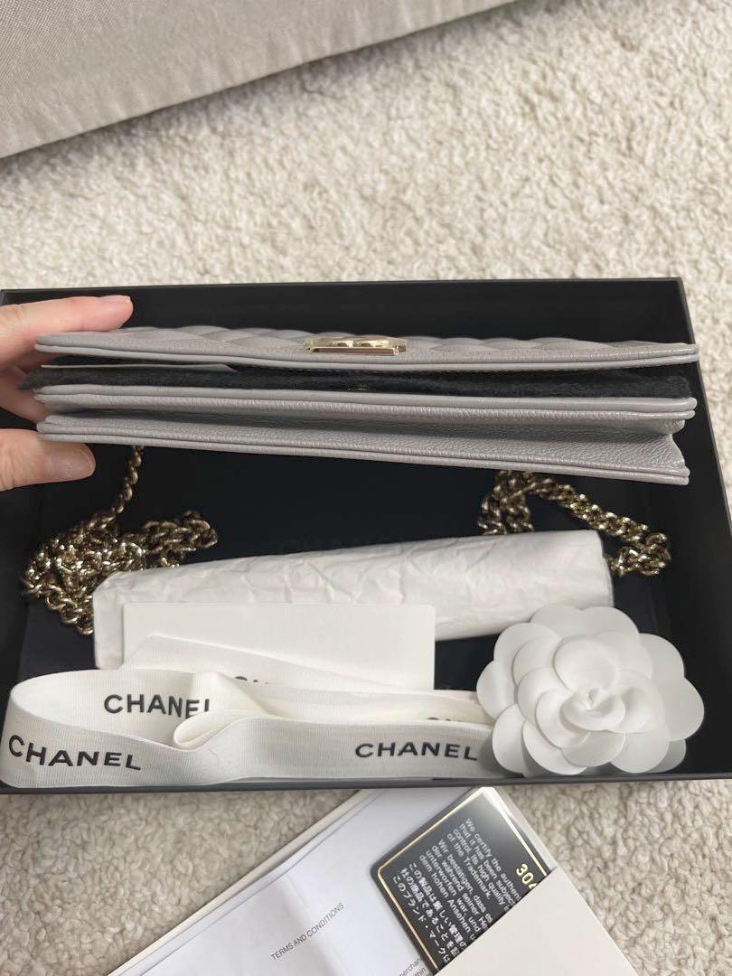 UNBOXING:2023 NEW CHANEL WOC WALLET ON CHAIN WITH BOW / RIBBON CHAIN: What  fits inside? 