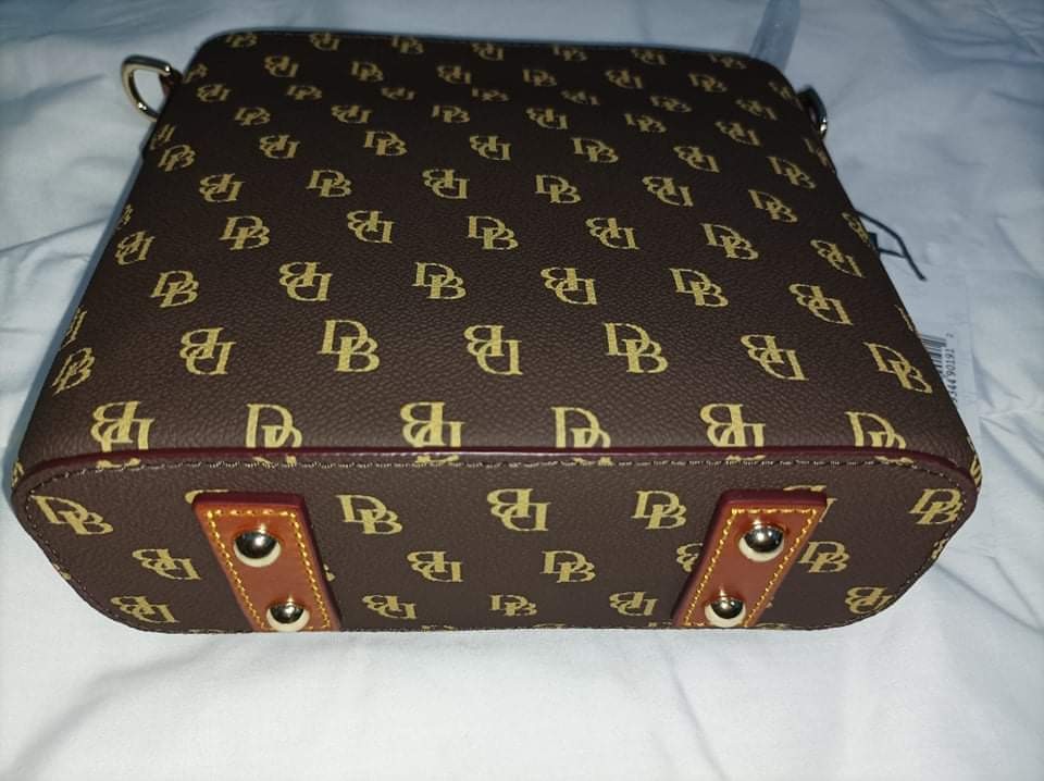 Dooney and bourke, Women's Fashion, Bags & Wallets, Crossbody Bags on