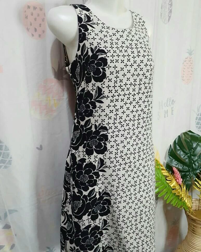 Dress half bunga tebel, Fesyen Wanita 