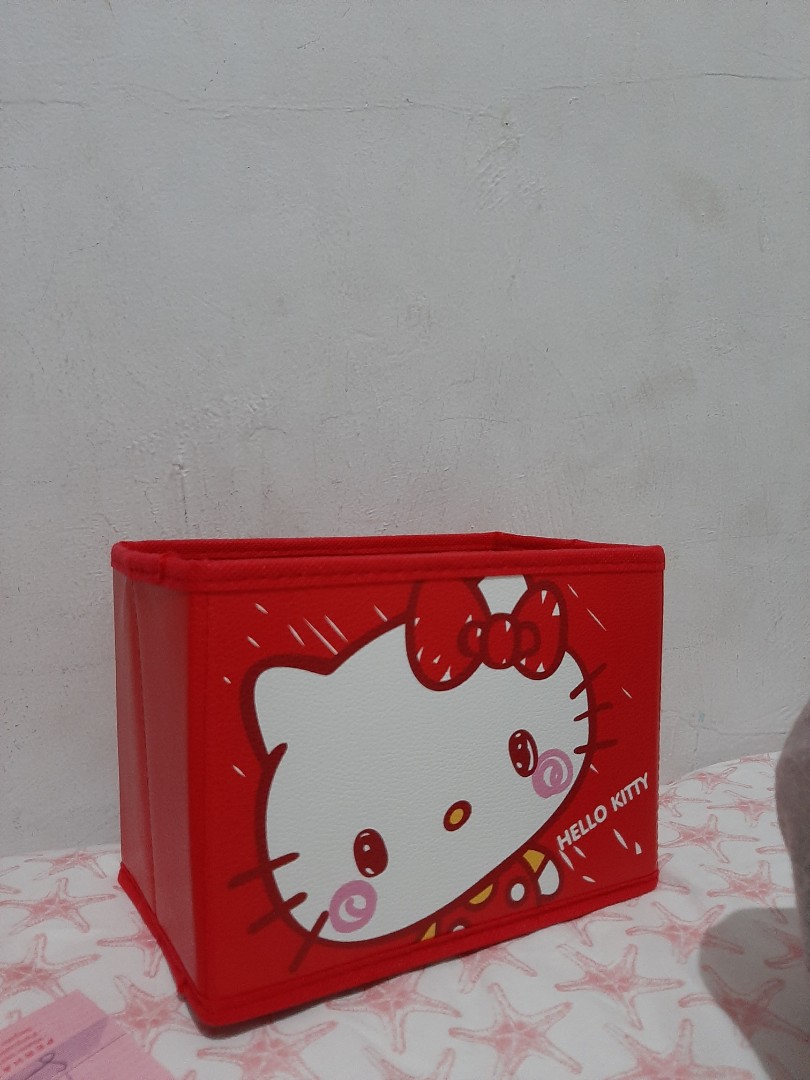 Hello kitty box 19x11x14, Perabotan Rumah di Carousell
