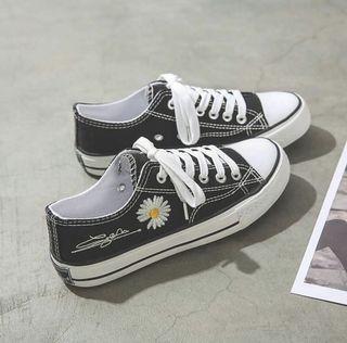 (Inc ongkir) Sepatu sneakers size 35 (22.5cm)