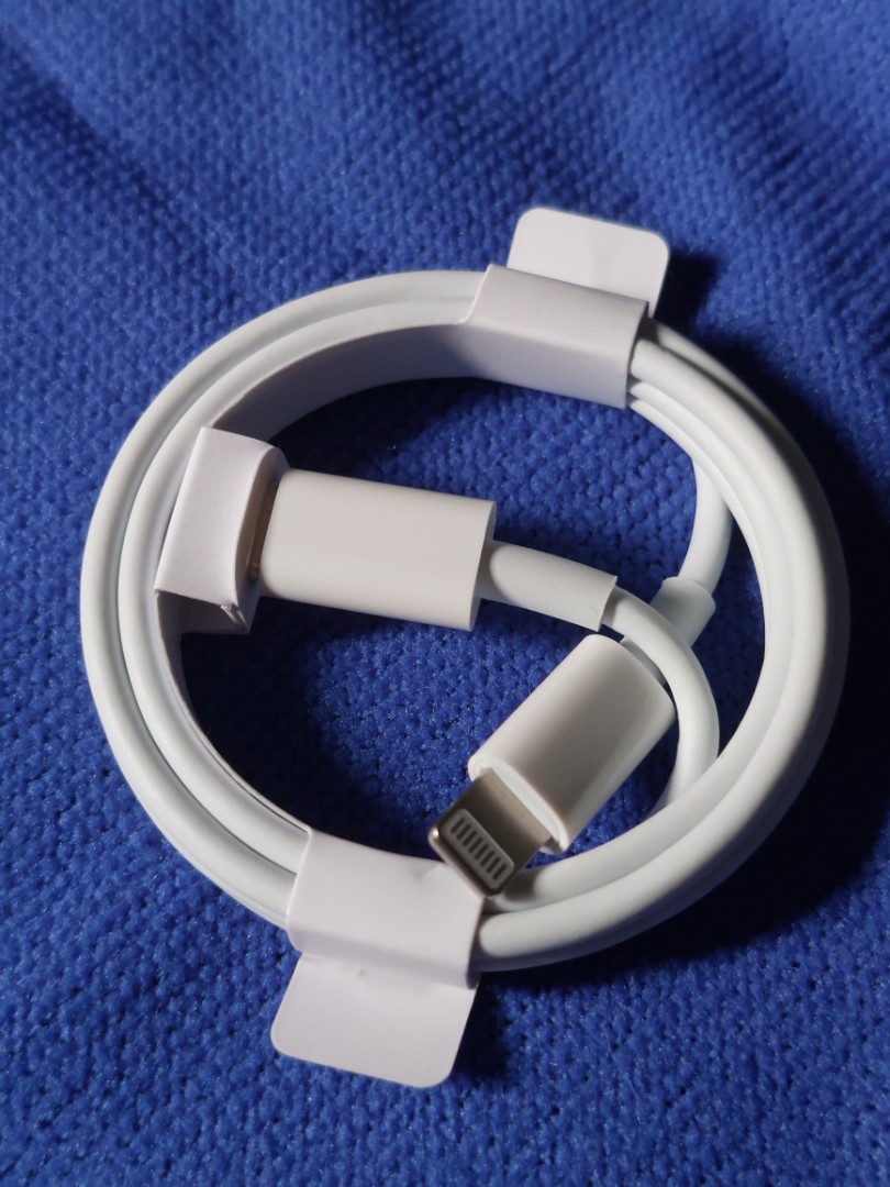 IPhone lightning port to USB type C transfer cable, Mobile Phones