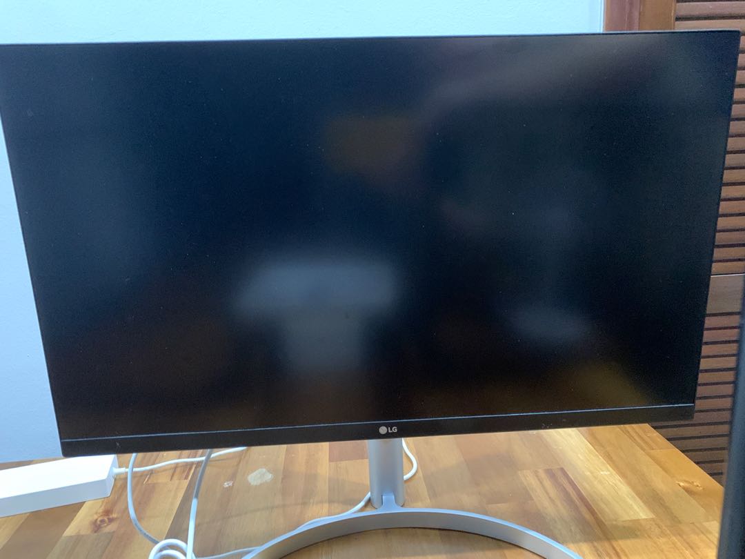 LG 27UL850-W 4K HDR 60Hz USB-C monitor 