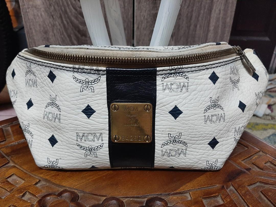 White mcm fanny pack 2025