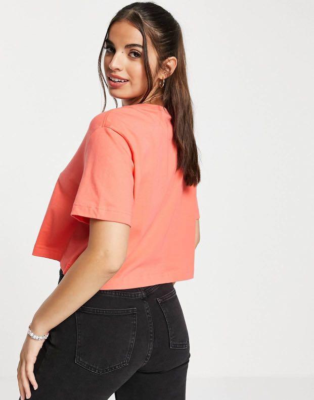 coral nike top