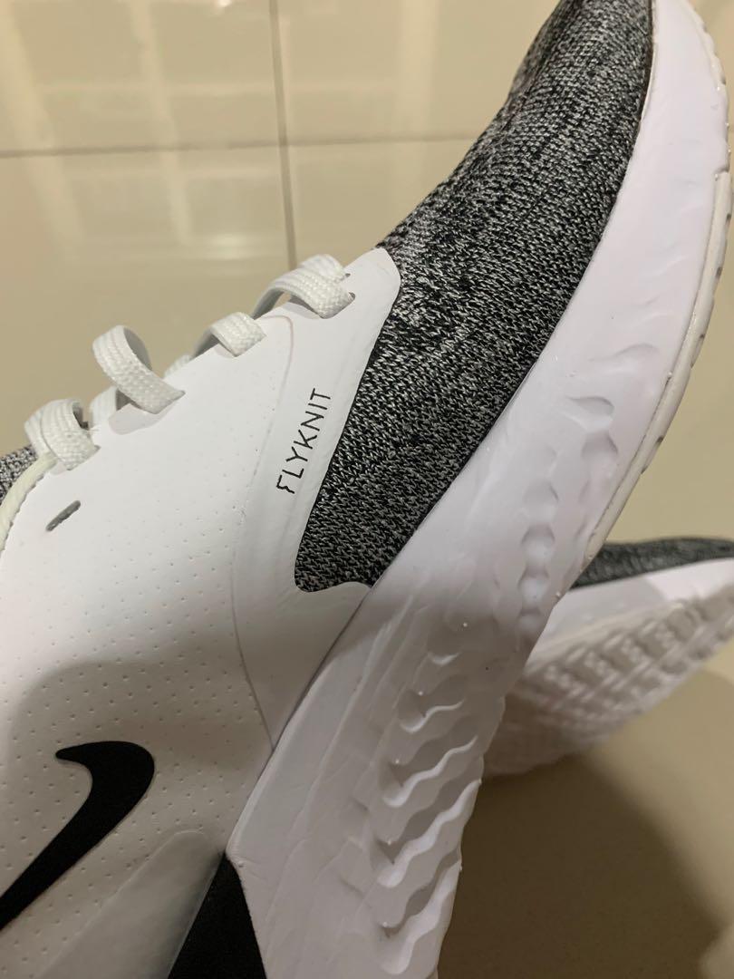 harga sepatu nike odyssey react