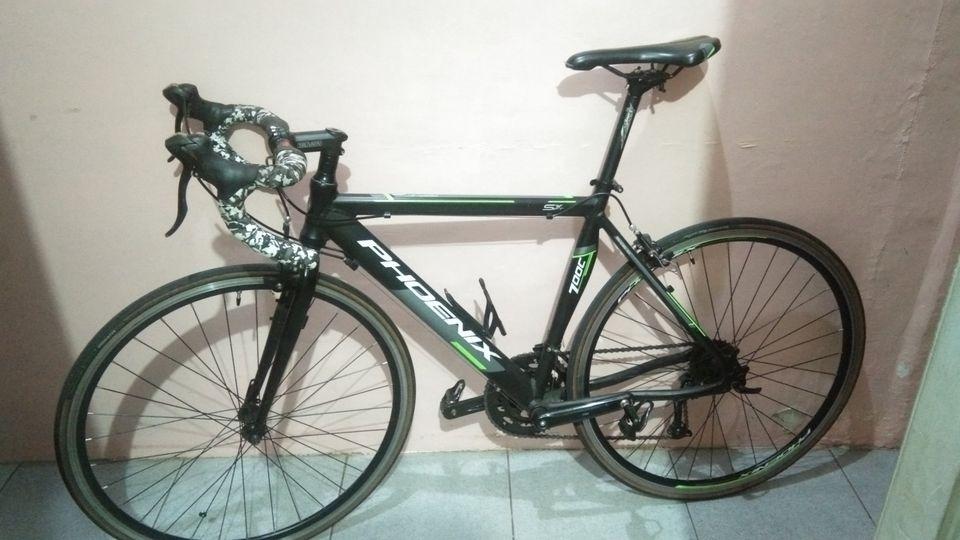 Phoenix swift 700c road bike sales price