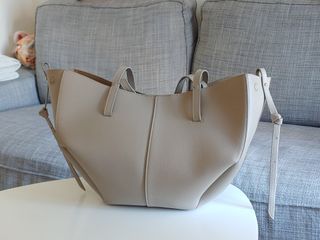 （分類：）位於 。 由 daniscott.1 提交（商品編號 1142915566，圖片 1）。簡介： 。