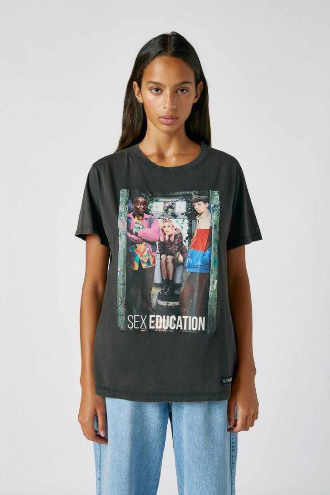 pull and bear friends shirt