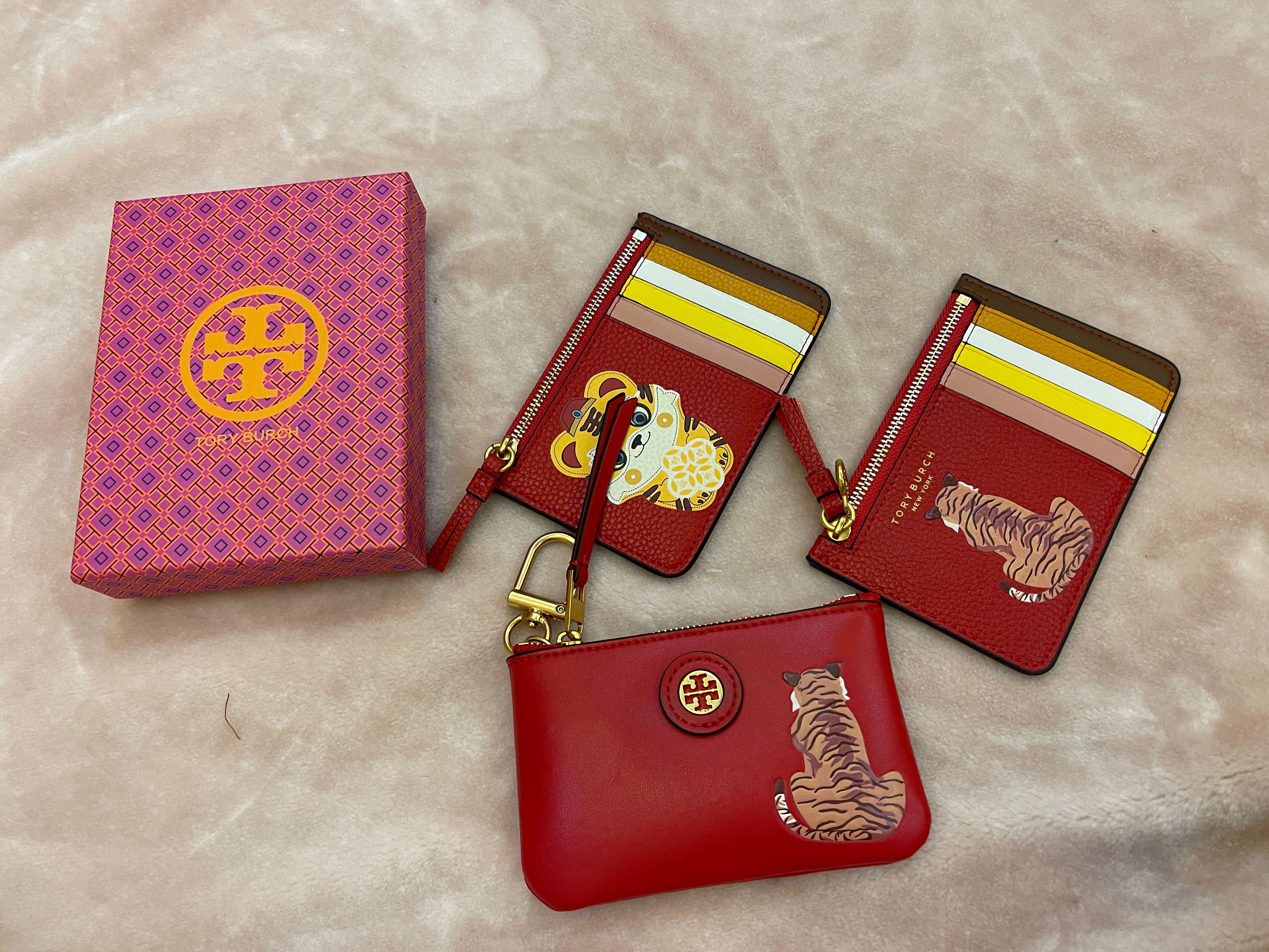 Tory Burch coin purse with card slot, Women's Fashion, Bags & Wallets,  Wallets & Card holders on Carousell