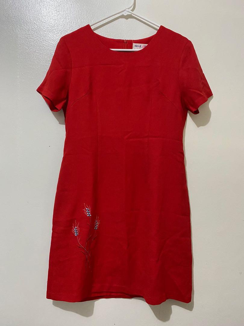 Red Dress (Category: Dresses) located in Quezon City. Submitted by declutterwithmina (Listing ID 1142992179, Image 1). Description: Mode of Payment: > BDO > GCash > COD Message me for queries! 😊.